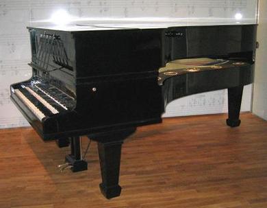 quartertone_piano.jpg