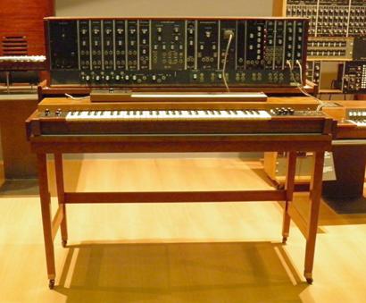 Synth900.JPG